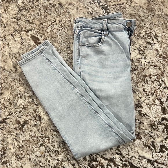 American Eagle Outfitters Light Wash High Rise Jeggings - Picture 1 of 6